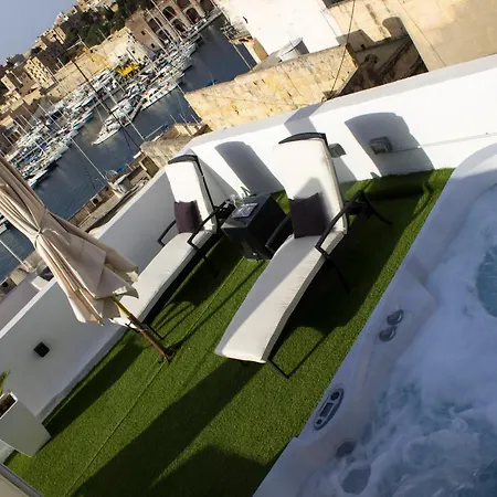 Bebirgu Palazzino Luxury 2 Jacuzzi To Share Birgu
